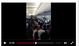 Nóng và bị delay, hành khách đi máy bay bức xúc vì không khác gì xe dù